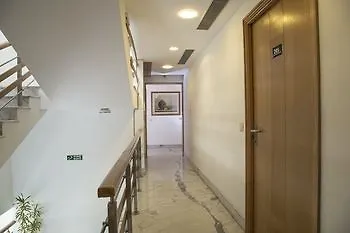 Fabhotel Mg Road Iffco Chowk Gurgaon 3*,